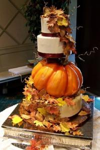 rustic-pumpkin-wedding-cake.jpeg